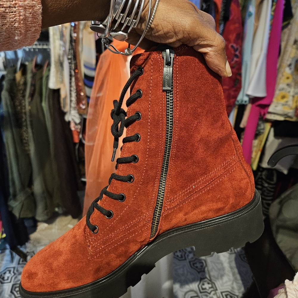Paul Green Stylish Red Suede Women's Boots - Picture 4 of 4